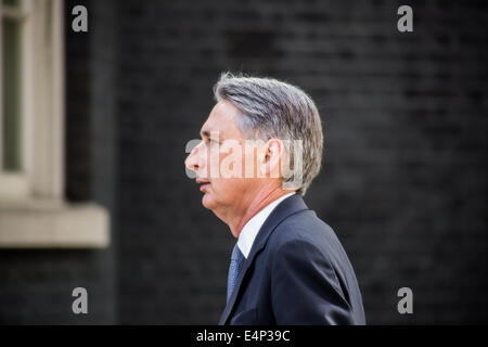 Londres, Royaume-Uni. 15 juillet, 2014. Philip Hammond MP arrive à Downing Street, le premier ministre David Cameron annonce un remaniement ministériel Crédit : Guy Josse/Alamy Live News Banque D'Images