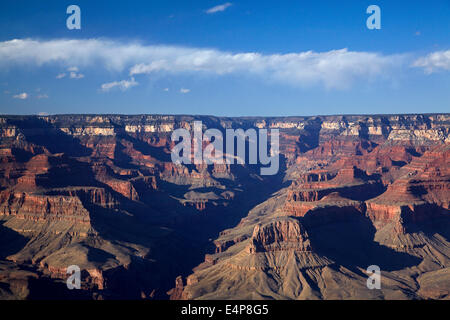 Grand Canyon vu de Mather Point, South Rim, le Parc National du Grand Canyon, Arizona, USA Banque D'Images