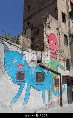 Fresque avec blue cat en laisse, sur une maison délabrée dans le centre historique de Palerme, Province de Palerme, Sicile, Italie Banque D'Images