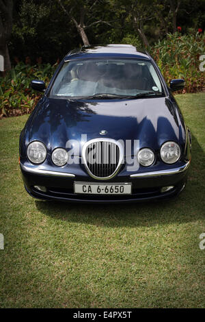 Jaguar S-type bleu Banque D'Images