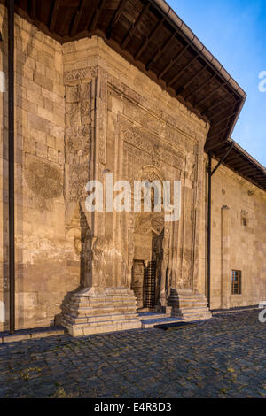 Portail latéral de Divriği Divrik ou grande mosquée, Anatolie, Turquie Banque D'Images