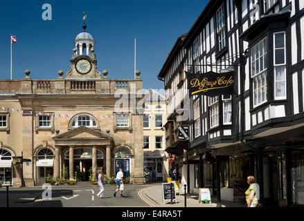 Royaume-uni, Angleterre, Shropshire, Ludlow, Market Street, l'Buttercross, construit entre 1743-46 Banque D'Images