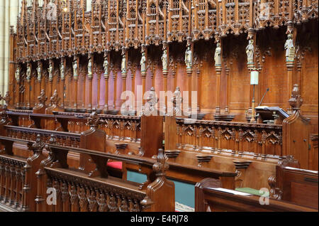 L'intérieur des stalles de la cathédrale de Truro Banque D'Images