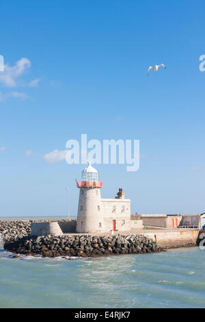 Un phare à Howth. L'Irlande Banque D'Images