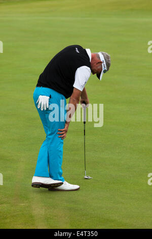 Hoylake, Angleterre. 16 juillet, 2014. L'Open Golf Championship. Darren Clarke discusted après mis sur 13e trou Banque D'Images