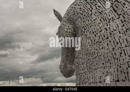 L'un des Kelpies en helice Park Banque D'Images