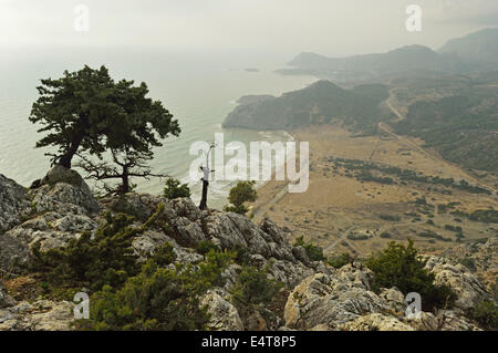 Vue de la plage de Tsampika et baie San Domino, Rhodes, Dodécanèse, Mer Égée, Grèce, Europe Banque D'Images