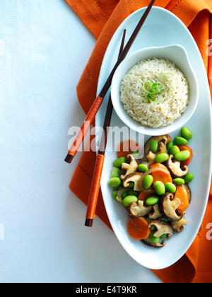 Vue aérienne de sauté Shitake, Studio Shot Banque D'Images