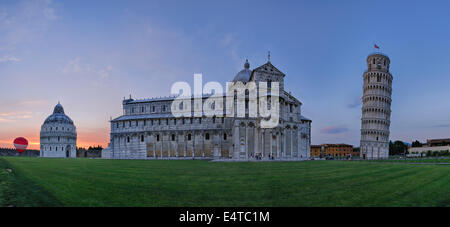 Tour de Pise, le Duomo de Pise Pise Baptistère et au coucher du soleil, la Piazza dei Miracoli, Pisa, Toscane, Italie Banque D'Images