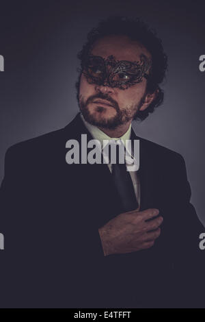 Travail, Portrait d'homme élégant, mystérieux Masque de Venise Banque D'Images