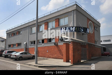 Remoska société qui produit plat de cuisson électrique Remoska a commencé à exporter vers l'Angleterre cette année. Bâtiment de la société Remoska est vu dans Frenstat pod Radhostem, République tchèque, le 16 juillet 2014. (Photo/CTK Jaroslav Ozana) Banque D'Images