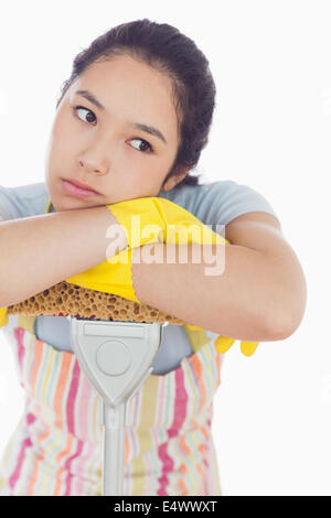 Fed up woman leaning on la RDP Banque D'Images