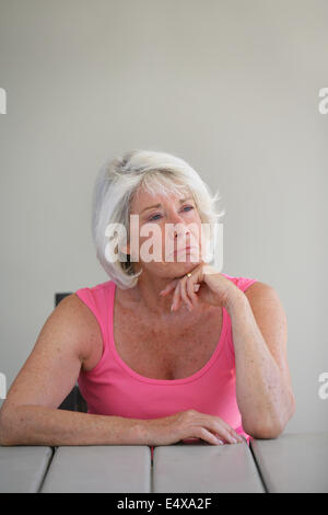 Triste vieille dame Banque D'Images