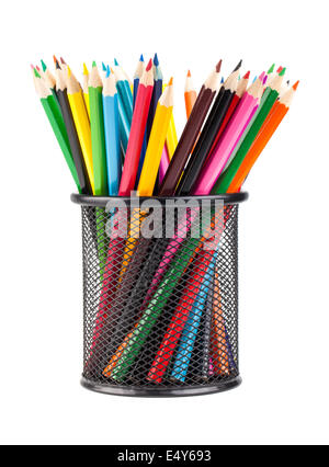 Divers crayons de couleur en noir tasse de bureau Banque D'Images