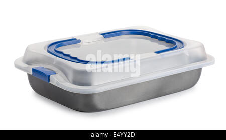 La casserole avec couvercle plastique isolated on white Banque D'Images