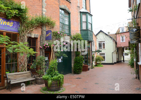 Boutiques dans une cour, Diss, Norfolk Banque D'Images