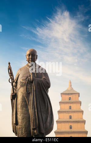 Statue moine Xuanzang Banque D'Images