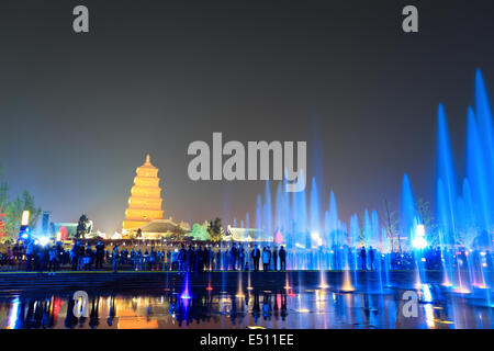 Belles fontaines de nuit à Xi'an Banque D'Images