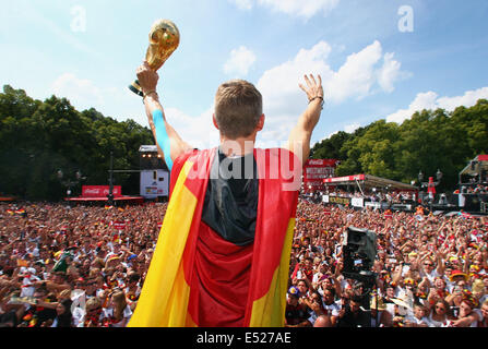 Fête de bienvenue de la German Nationalteam, le nouveau Champion du Monde de football, à la porte de Brandebourg à Berlin, Bastian Schweinsteiger. Banque D'Images