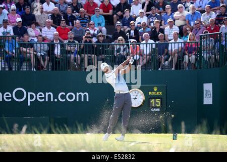 Tiger Woods (USA), le 17 juillet 2014 - Golf : Tiger Woods de l'United States tees off sur le 1er trou lors du premier tour de la 143e British Open Championship au Royal Liverpool Golf Club à Hoylake, Angleterre. (Photo de Koji Aoki/AFLO SPORT) Banque D'Images