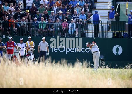 Hideki Matsuyama (JPN), le 17 juillet 2014 - Golf : Hideki Matsuyama Japon de tees off sur le 1er trou lors du premier tour de la 143e British Open Championship au Royal Liverpool Golf Club à Hoylake, Angleterre. (Photo de Koji Aoki/AFLO SPORT) Banque D'Images