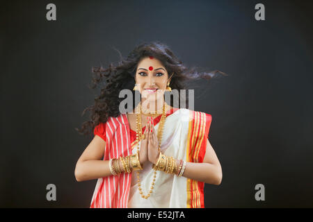 Portrait de femme Bengali greeting Banque D'Images