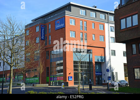 Hôtel Travelodge Pembroke, Broadway, Camberley, Surrey, Angleterre, Royaume-Uni Banque D'Images