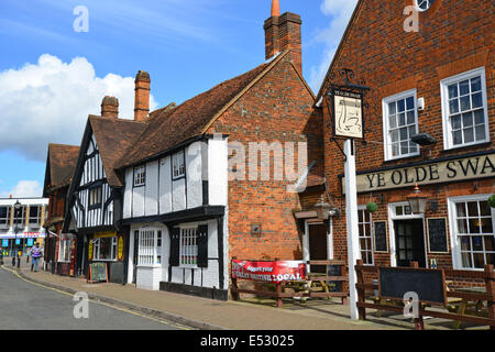 Ye Olde Swan Pub, High Street, Burnham, Buckinghamshire, Angleterre, Royaume-Uni Banque D'Images