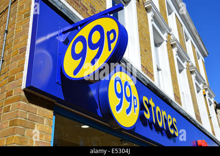 99p Store Se connecter, High Street, Maidenhead, Royal Borough of Windsor and Maidenhead, Berkshire, Angleterre, Royaume-Uni Banque D'Images