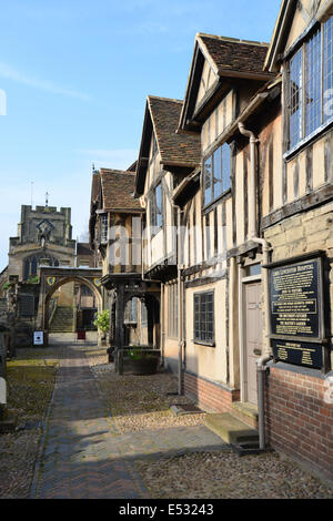 16e siècle l'hôpital Lord Leycester, High Street, Warwick, Warwickshire, Angleterre, Royaume-Uni Banque D'Images