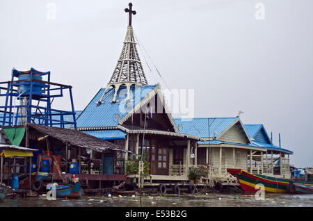 Kampong Luang, Tonle Sap village flottant Banque D'Images