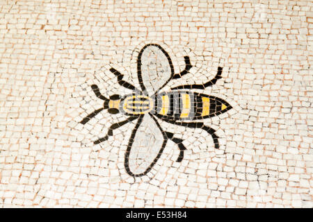 Hôtel de ville de Manchester, de l'intérieur montrant le sol de mosaïque à l'extérieur de la Grande Salle, incrusté d'abeilles. Banque D'Images