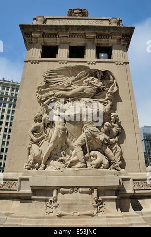 Chicago's Du Sabal ou Michigan Avenue Bridge tower la sculpture. Banque D'Images