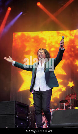 Perth, Ecosse, Royaume-Uni. 19 juillet, 2014. Steve Augeri, à partir de la bande de roche voyage joue au Rewind Ecosse Festival à Scone Palace, Perth, en Écosse. Credit : Derek Allan/Alamy Live News Banque D'Images