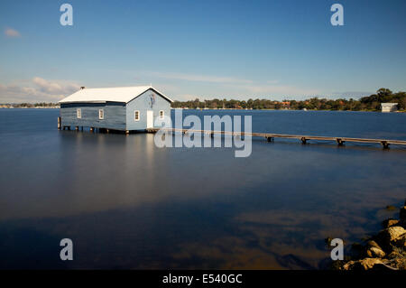 Le bord de Crawley Boatshed est un site reconnu et fréquemment photographiés à Crawley, une banlieue de Perth en W de l'Australie. Banque D'Images