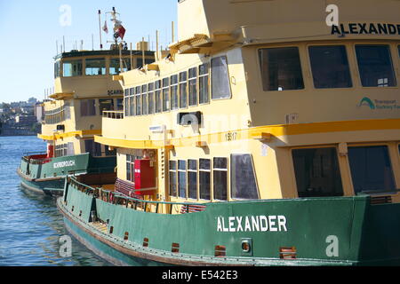 Ferries de Sydney Alexander et MV Scarborough amarrés à Circular quay, port de Sydney, australie Banque D'Images