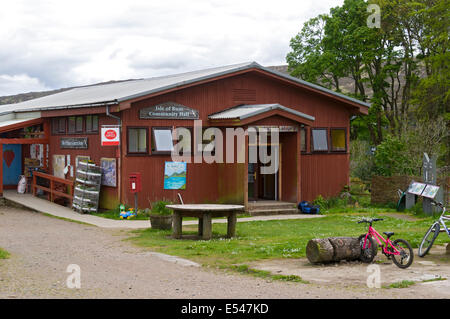 La salle communautaire, boutique et café à Kinloch, à l'île de Rum, Ecosse, Royaume-Uni Banque D'Images