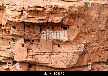 Ancienne vieille greniers,stockage de céréales,objets,alimentation,village,l'Ounila oasis luxuriante,palmeraires,agriculture,lit,Maroc Banque D'Images