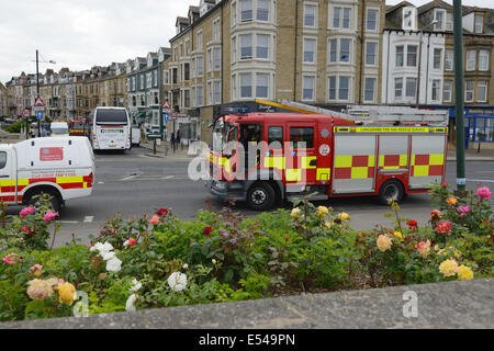 Fire Engine assistant à suite de l'incendie. Banque D'Images