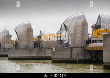 La Thames Barrier sur la Tamise à Londres. Il a été construit pour protéger la capitale à partir de la tempête, d'inondation. Rece Banque D'Images