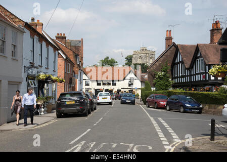 Le centre du village de Bray on Thames dans le Berkshire England UK célèbres villages Banque D'Images