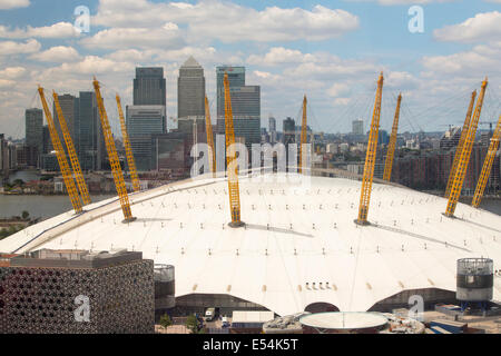 L'O2 Arena sur la Tamise à Londres, au Royaume-Uni, elle a été officiellement le Millenium Dome. Banque D'Images