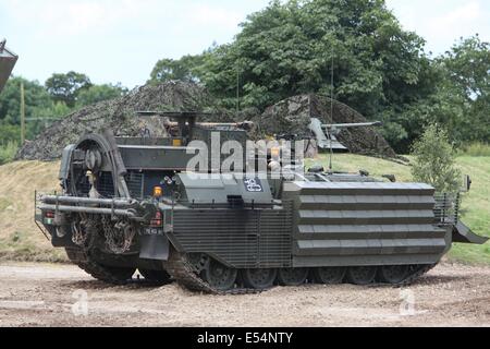 CRARRV Blindés Challenger véhicule de réparation et de récupération Le SEV(H) - 2014 Tankfest Bovington Banque D'Images