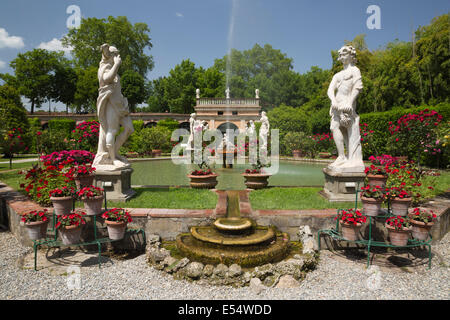 Jardins du Palazzo Pfanner, Lucca, Toscane, Italie, Europe Banque D'Images