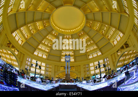 L'intérieur du Marché Central, Phnom Penh, Cambodge. Banque D'Images