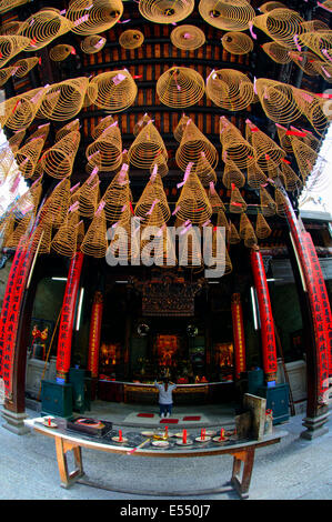 Intérieur du temple Thien Hau, Ho Chin Minh, Vietnam. Banque D'Images