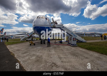 Étirée Boeing 787-9 Dreamliner au salon Farnborough International Air Show le 15 juillet 2014 Banque D'Images