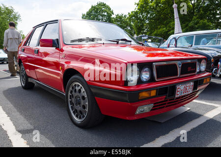 BERLIN, ALLEMAGNE - Mai 17, 2014 : voiture de direction compacte Lancia Delta HF Integrale. 27e jour - Berlin Brandebourg Oldtimer Banque D'Images