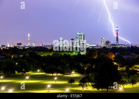 La foudre au-dessus de Londres Post Office Tower UK Banque D'Images