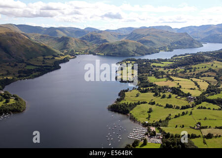 Vue aérienne du lac Ullswater dans le Lake District, UK Banque D'Images